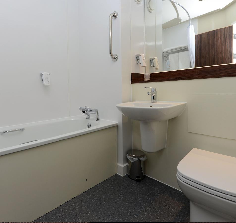 Willows, Blackburn By Marston'S Inn מראה חיצוני תמונה