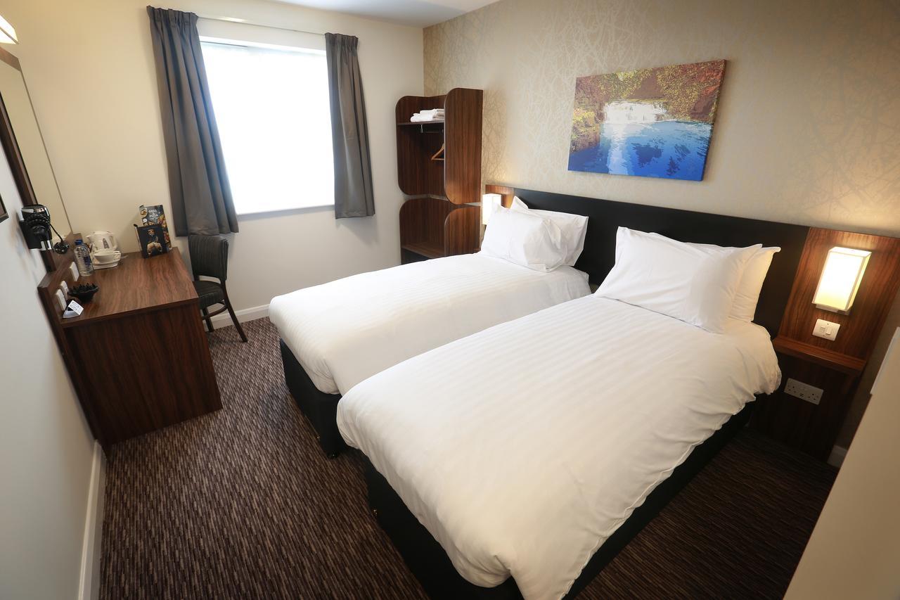 Willows, Blackburn By Marston'S Inn מראה חיצוני תמונה